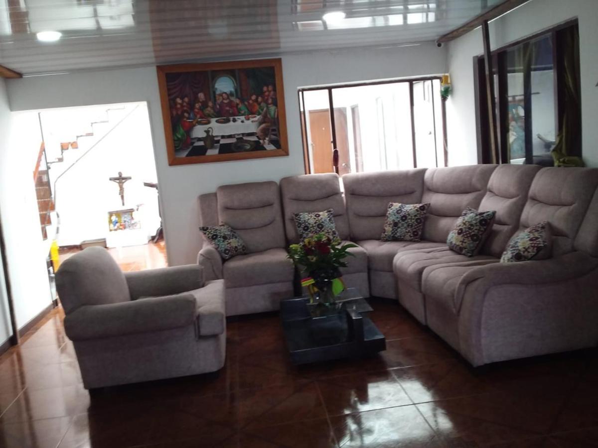 Habitacion Con Bano Privado Cerca Al Aeropuerto Bogotá Exteriör bild