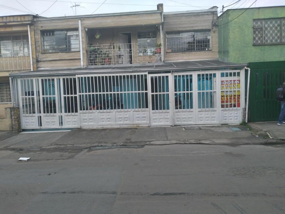 Habitacion Con Bano Privado Cerca Al Aeropuerto Bogotá Exteriör bild